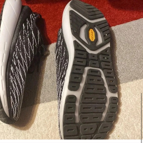 Brandblack tarantula running Black/ white Sneakers Vibram Sole Women's Size 8 - Picture 4 of 4